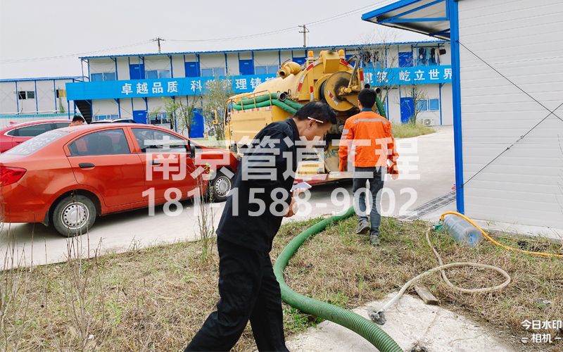 255锁一工地化粪池处理