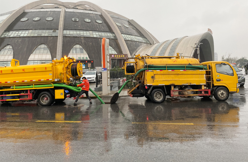 271锁一商场管道清淤